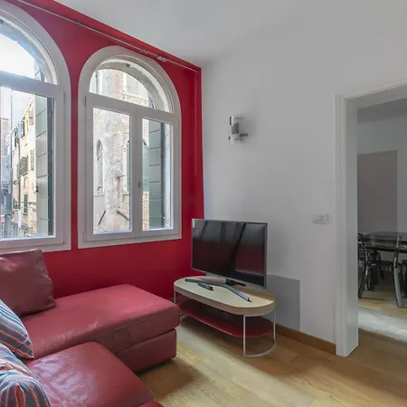 Lively - 3 Bedrooms 2 Steps From Campo San Lio *