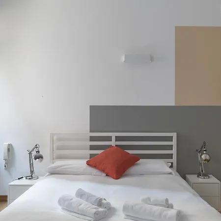 Lively - 3 Bedrooms 2 Steps From Campo San Lio *