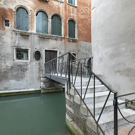 Lively - 3 Bedrooms 2 Steps From Campo San Lio *