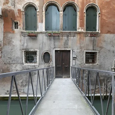 Lively - 3 Bedrooms 2 Steps From Campo San Lio Apartament